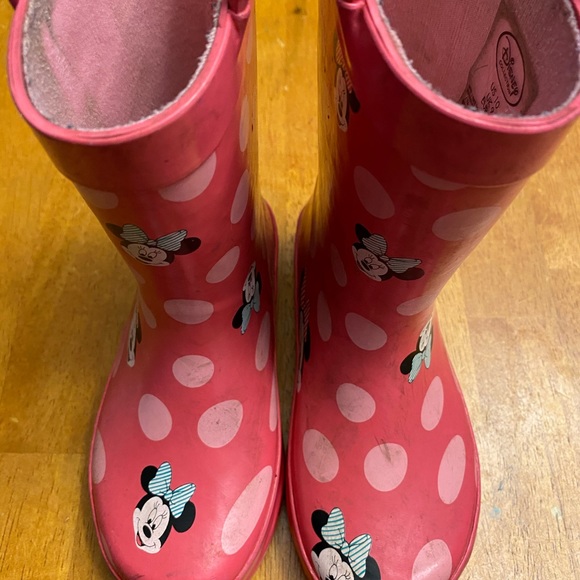Minnie Mouse Rain Boots - Picture 2 of 4